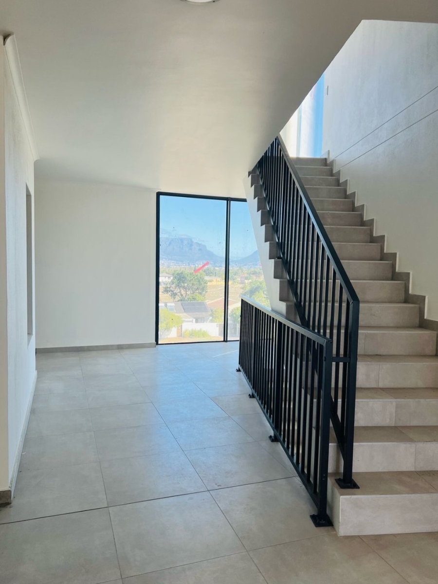 1 Bedroom Property for Sale in Table View Western Cape